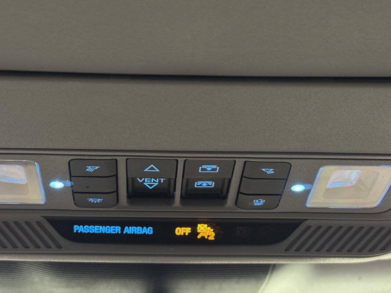 Used 2022 Ford Explorer XLT w/ XLT Sport Appearance Package AWD/4WD image 43