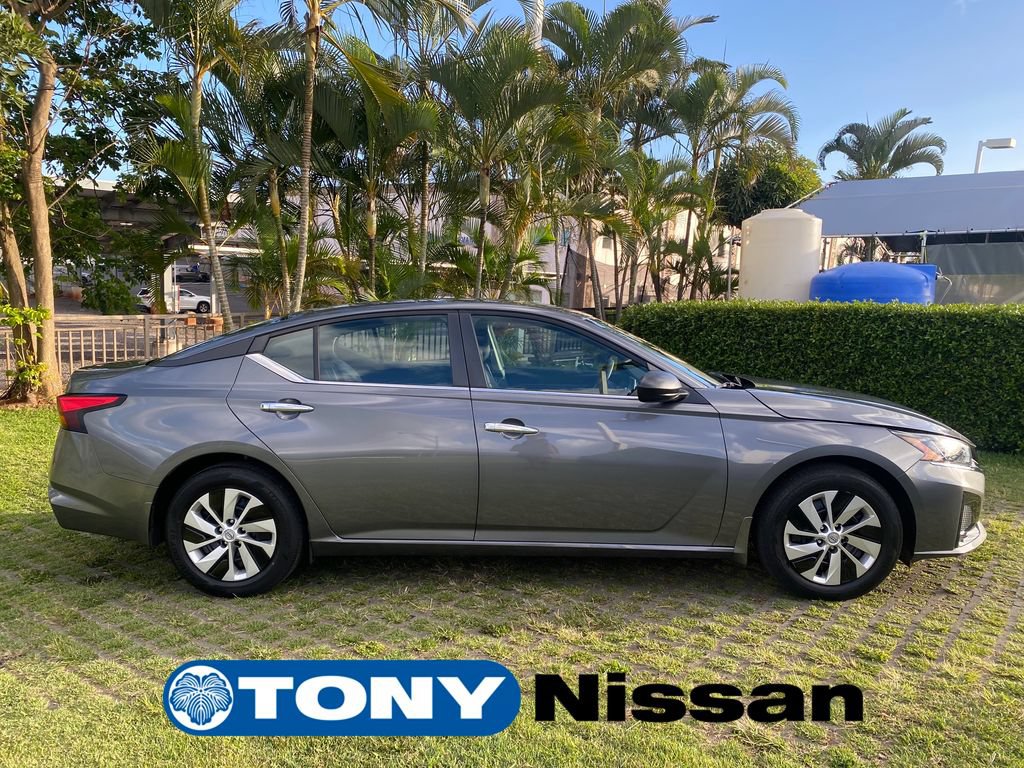 Used 2024 Nissan Altima 2.5 S FWD image 9