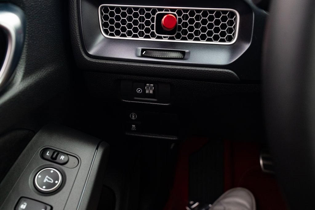 Used 2024 Honda Civic Type R image 13