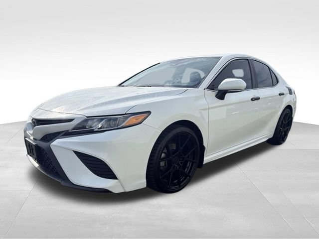 Used 2020 Toyota Camry SE FWD image 9