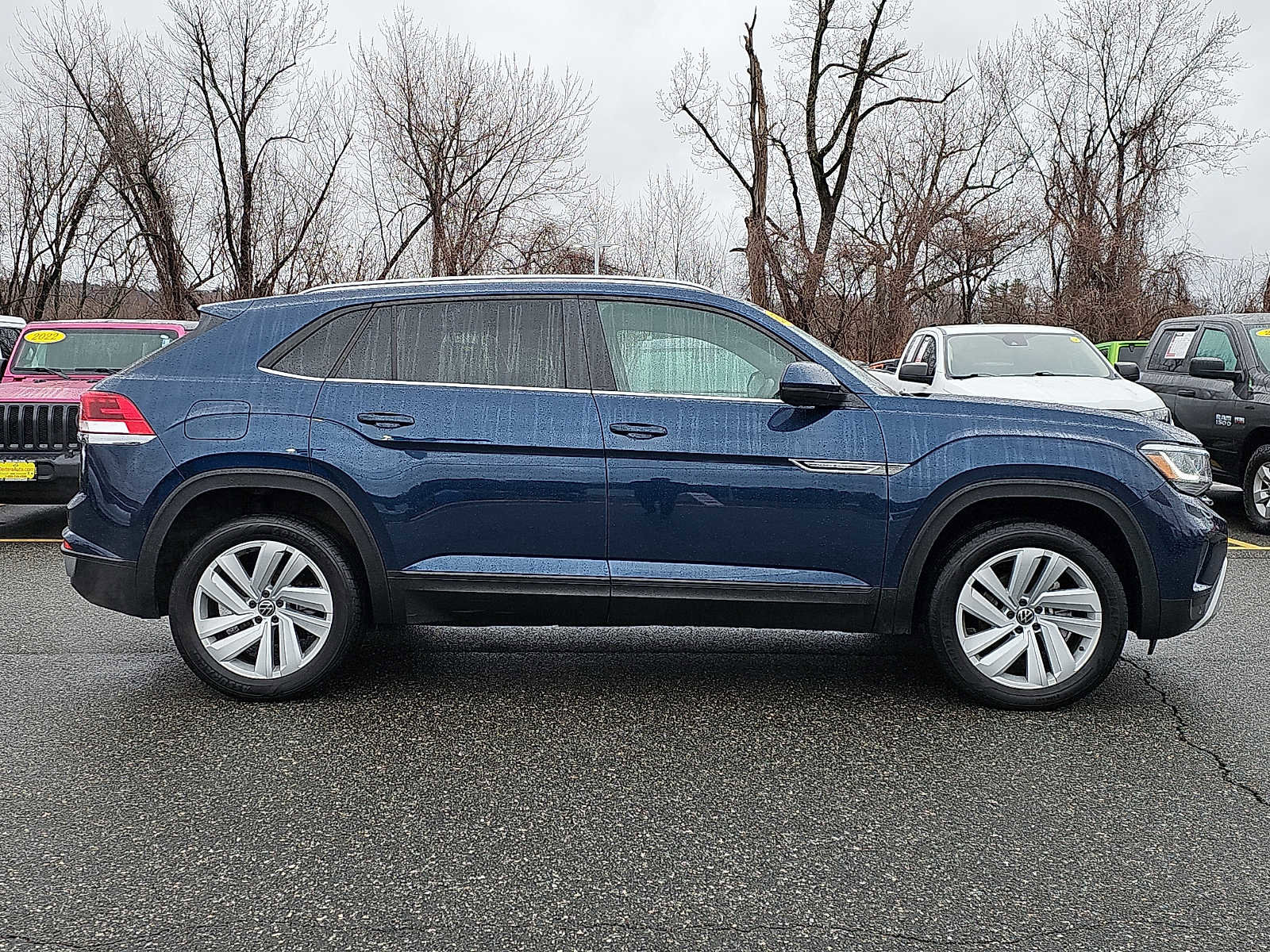 Used 2022 Volkswagen Atlas Cross Sport SE image 7