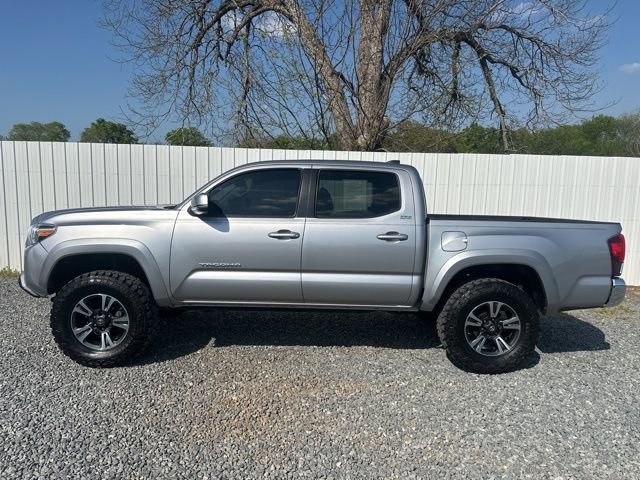 Used 2021 Toyota Tacoma SR5 image 2