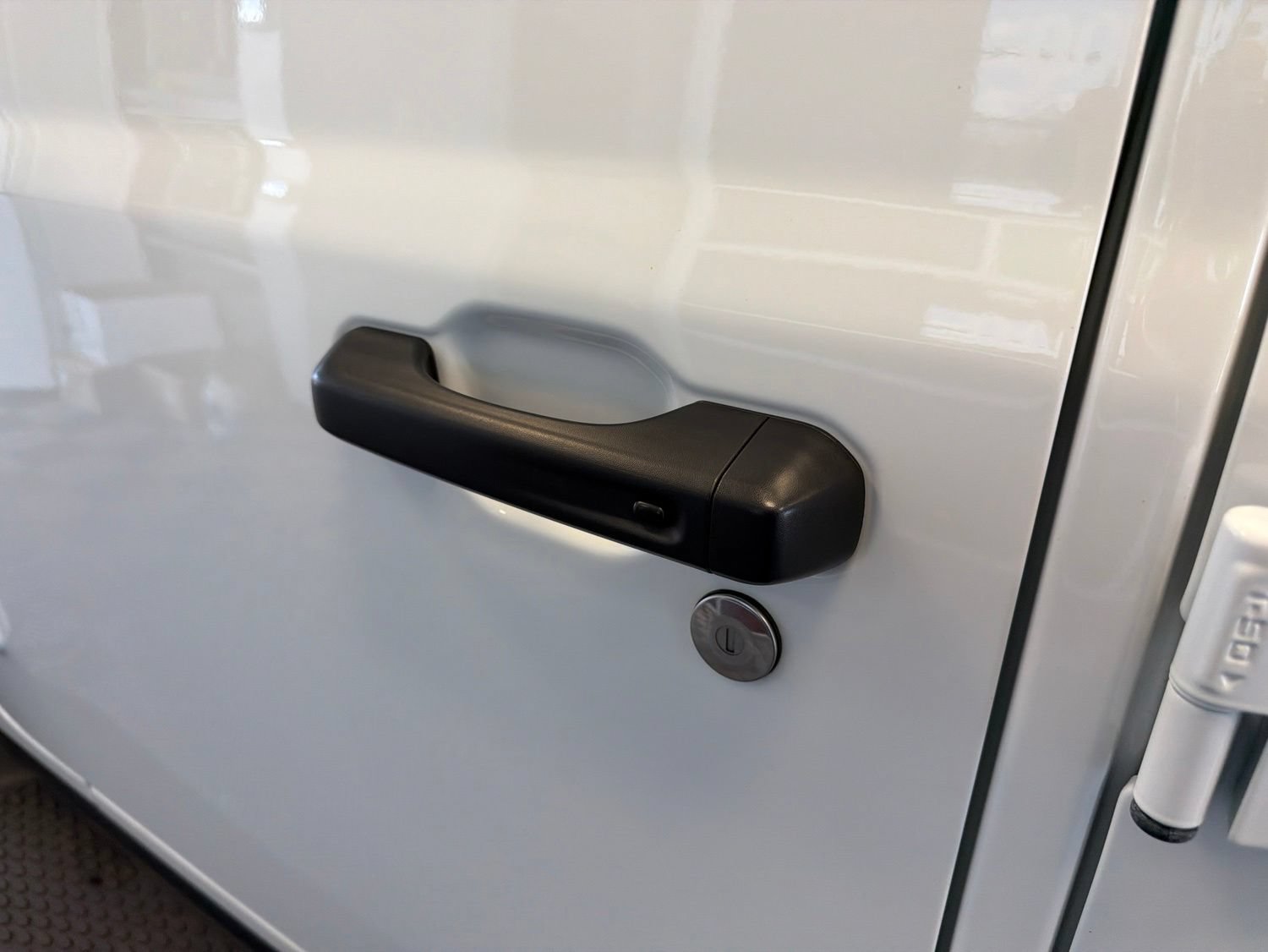 Used 2024 Jeep Wrangler Unlimited Sahara AWD/4WD image 8