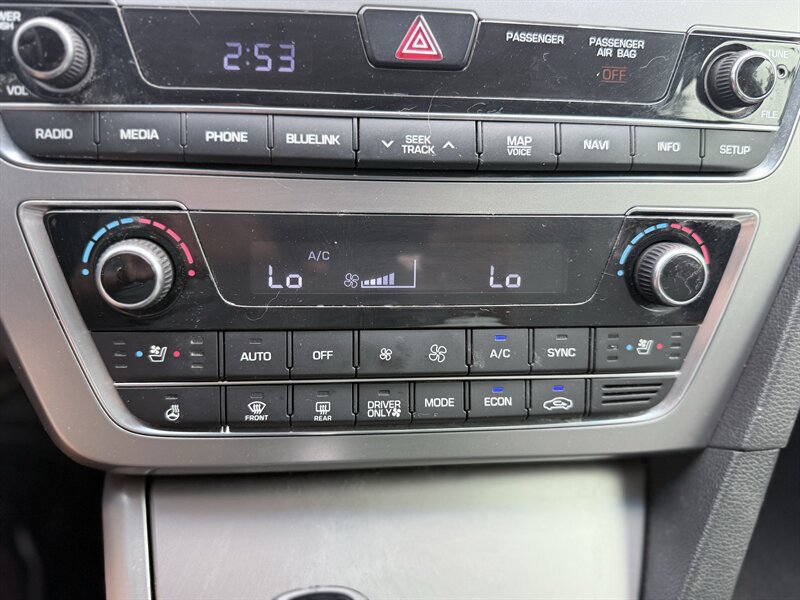 Used 2016 Hyundai Sonata Limited FWD image 10