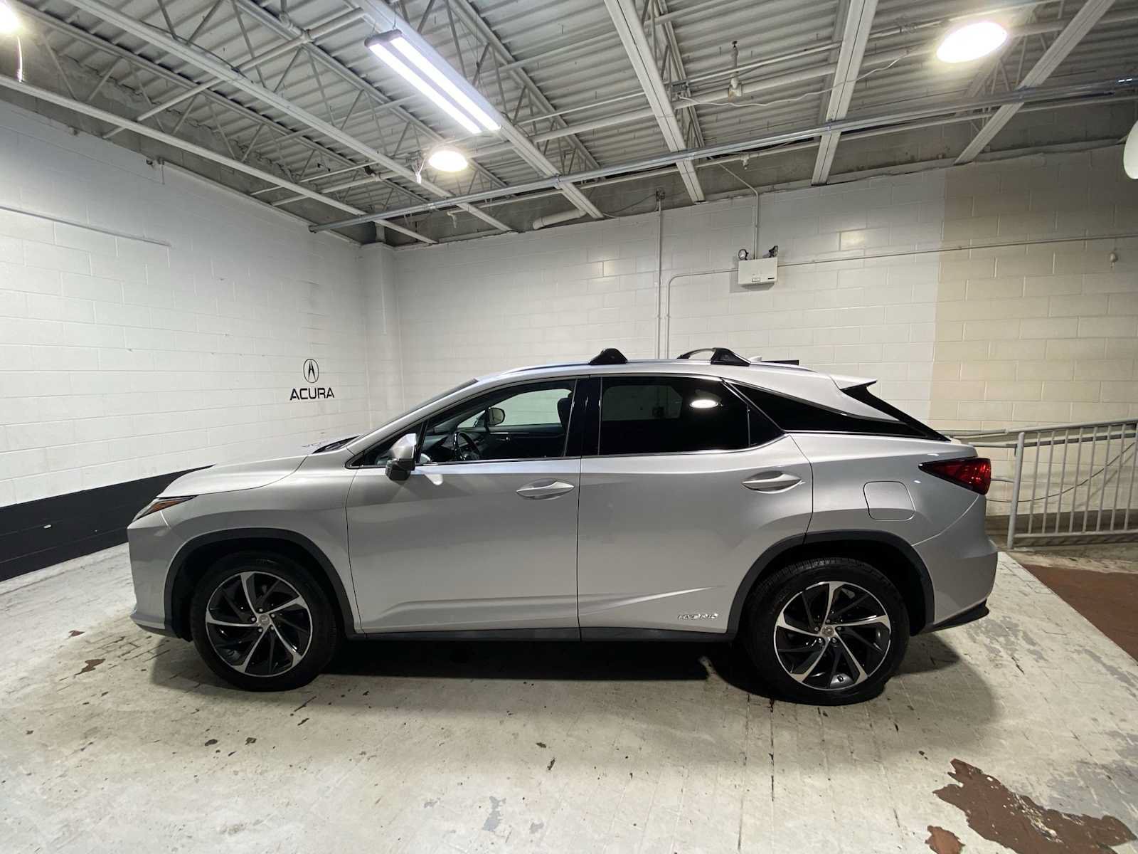 Used 2016 Lexus RX 450h AWD w/ Luxury Package image 3