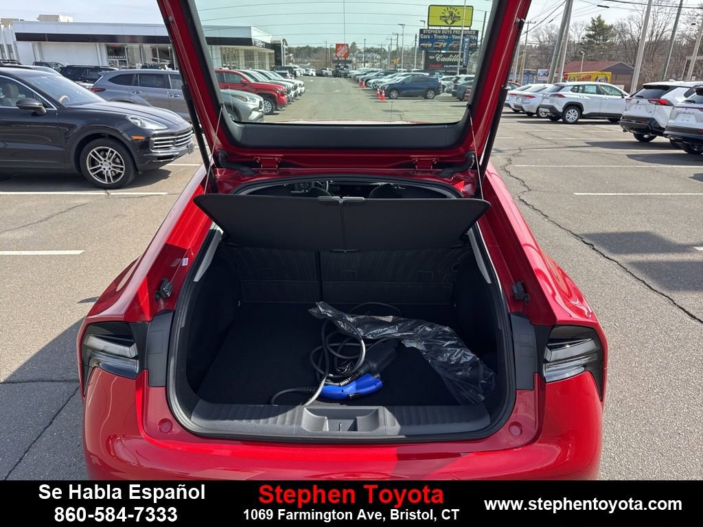 Used 2024 Toyota Prius Prime SE image 26