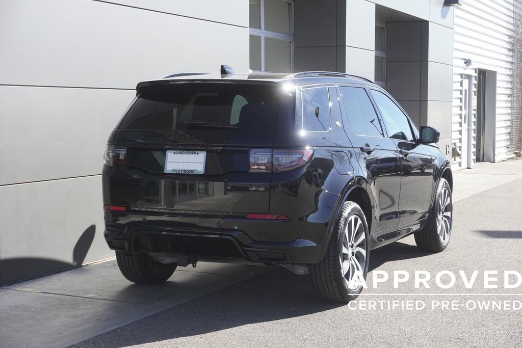 Used 2025 Land Rover Discovery Sport Dynamic SE image 2