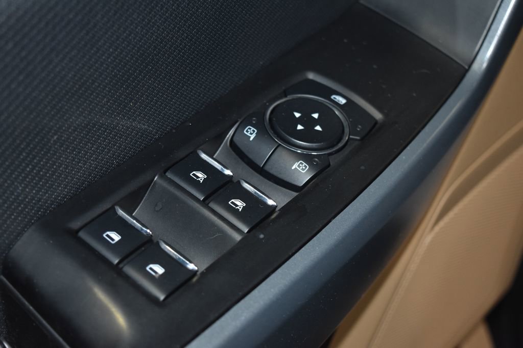 Used 2023 Ford F150 XLT image 5