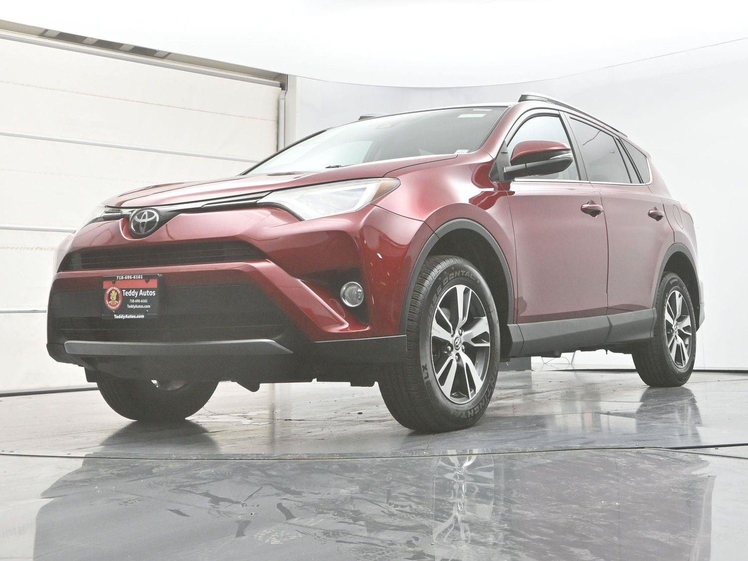 Used 2018 Toyota RAV4 XLE FWD image 26