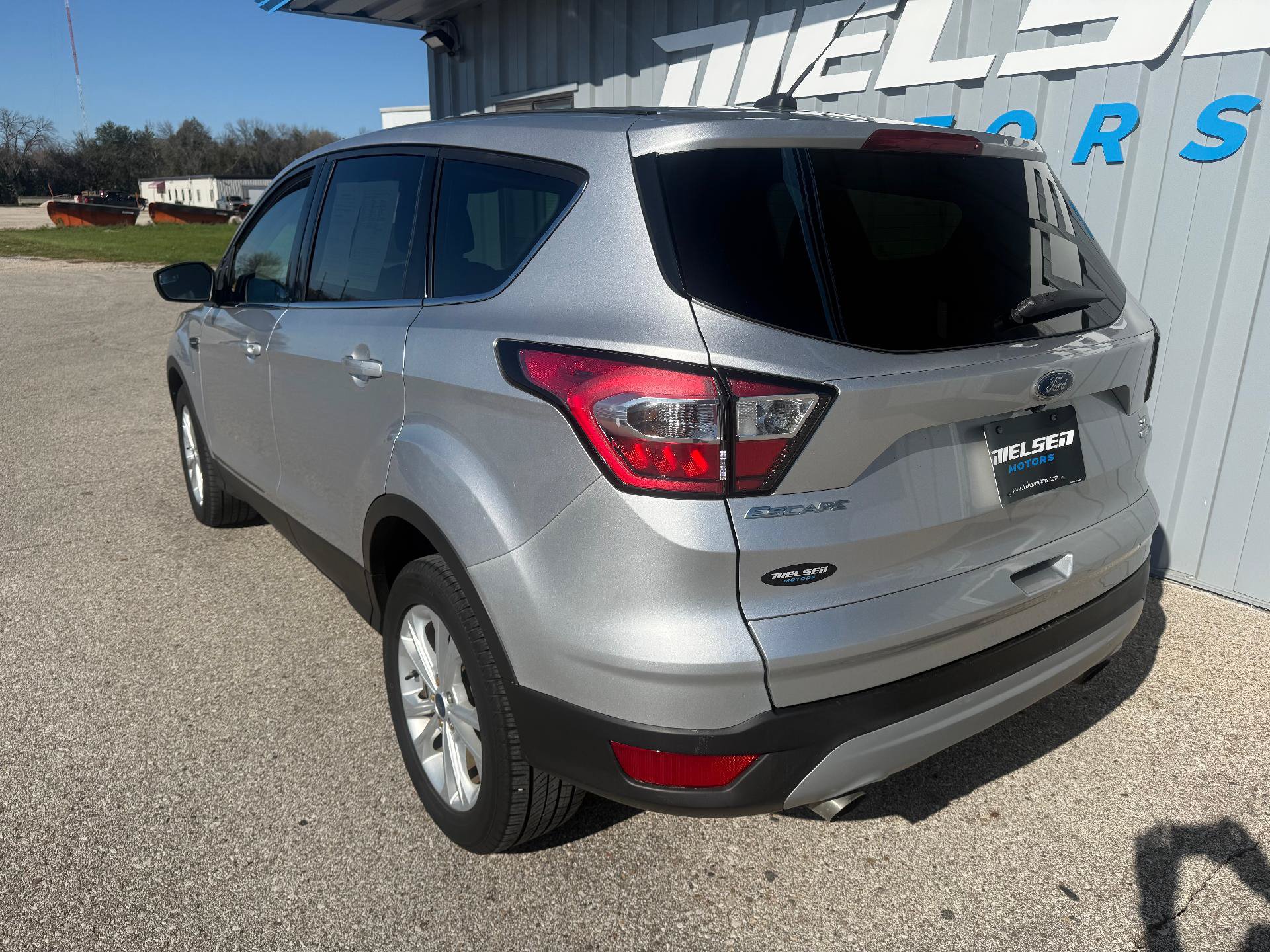 Used 2017 Ford Escape SE AWD/4WD image 6