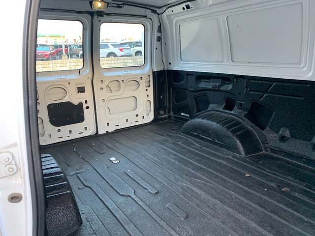 Used 2005 Ford E-250 and Econoline 250 image 13