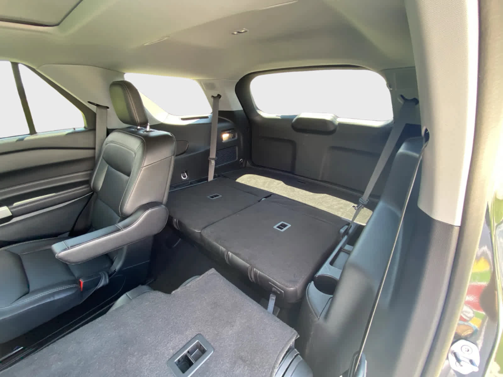 Used 2023 Ford Explorer Limited w/ Limited Technology Package AWD/4WD image 30