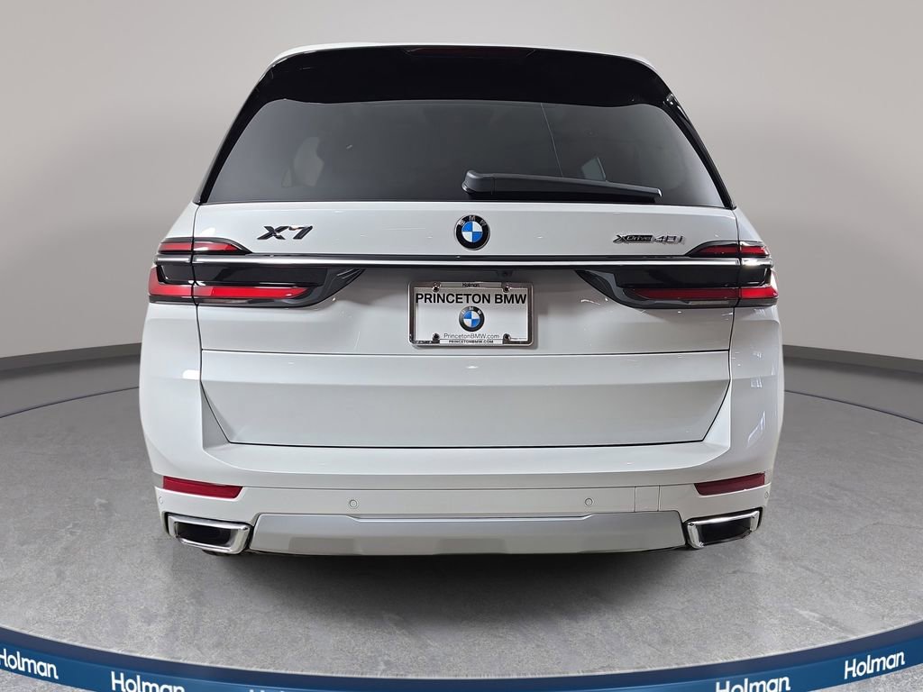 Used 2026 BMW X7 xDrive40i w/ Premium Package AWD/4WD image 7