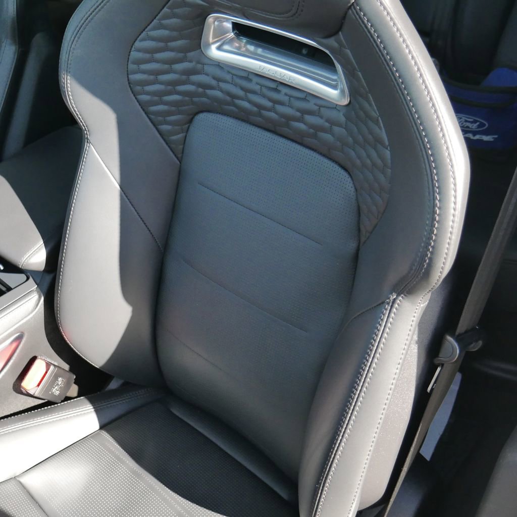 Used 2024 Jaguar F-PACE SVR image 33