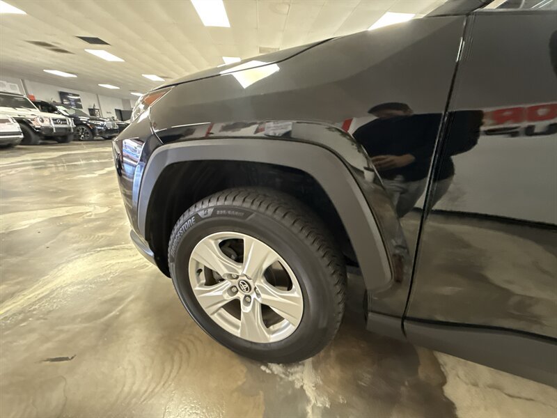 Used 2020 Toyota RAV4 XLE AWD/4WD image 10
