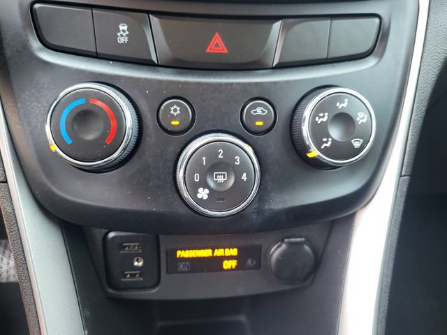 Used 2020 Chevrolet Trax LT FWD image 17