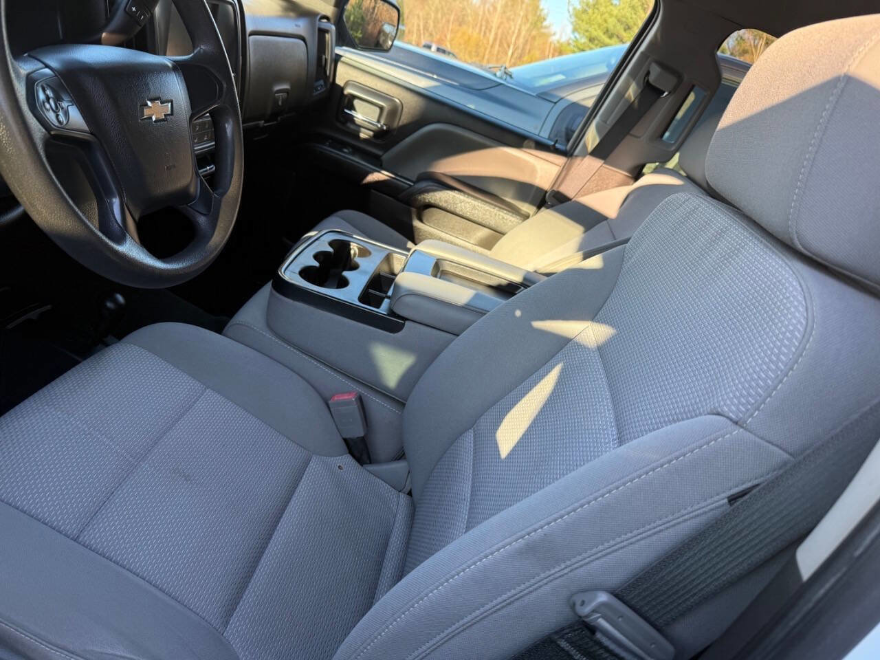 Used 2018 Chevrolet Silverado 1500 Custom w/ Custom Value Package image 11