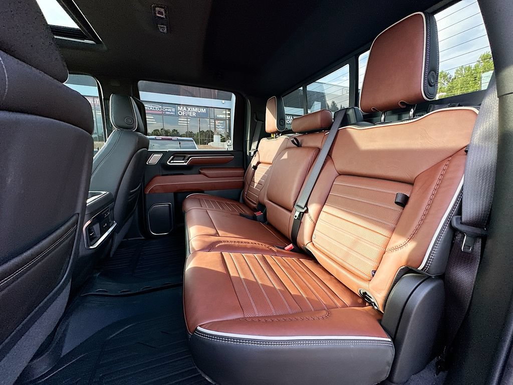 New 2026 GMC Sierra 3500 Denali Ultimate AWD/4WD image 17