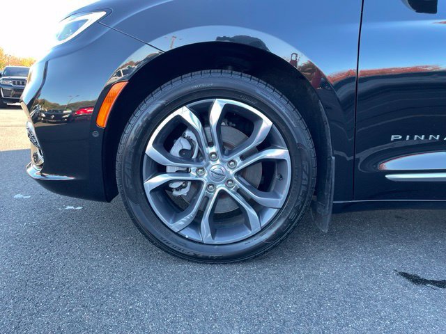 Used 2021 Chrysler Pacifica Pinnacle AWD/4WD image 34