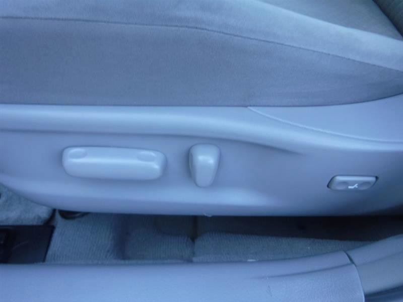 Used 2008 Toyota Camry LE FWD image 39