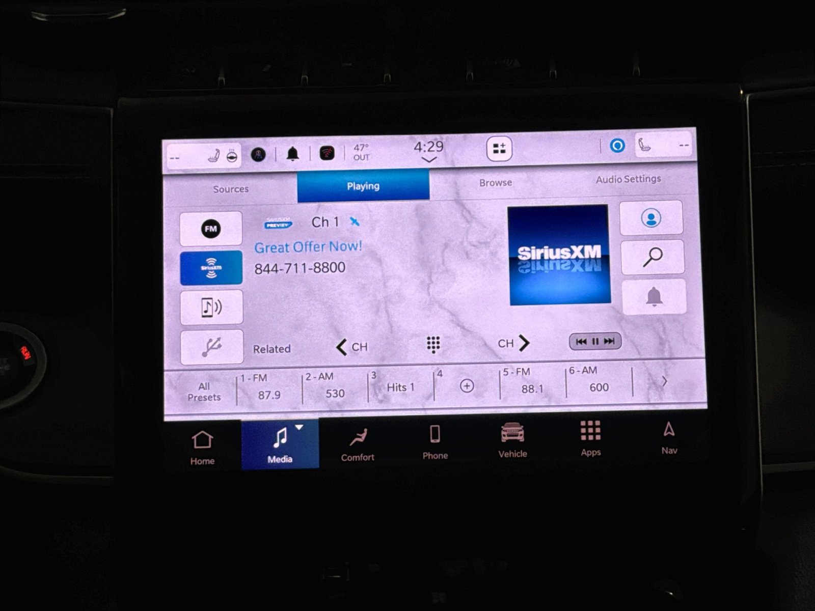 New 2025 Jeep Grand Cherokee L Limited w/ Luxury Tech Group II image 18