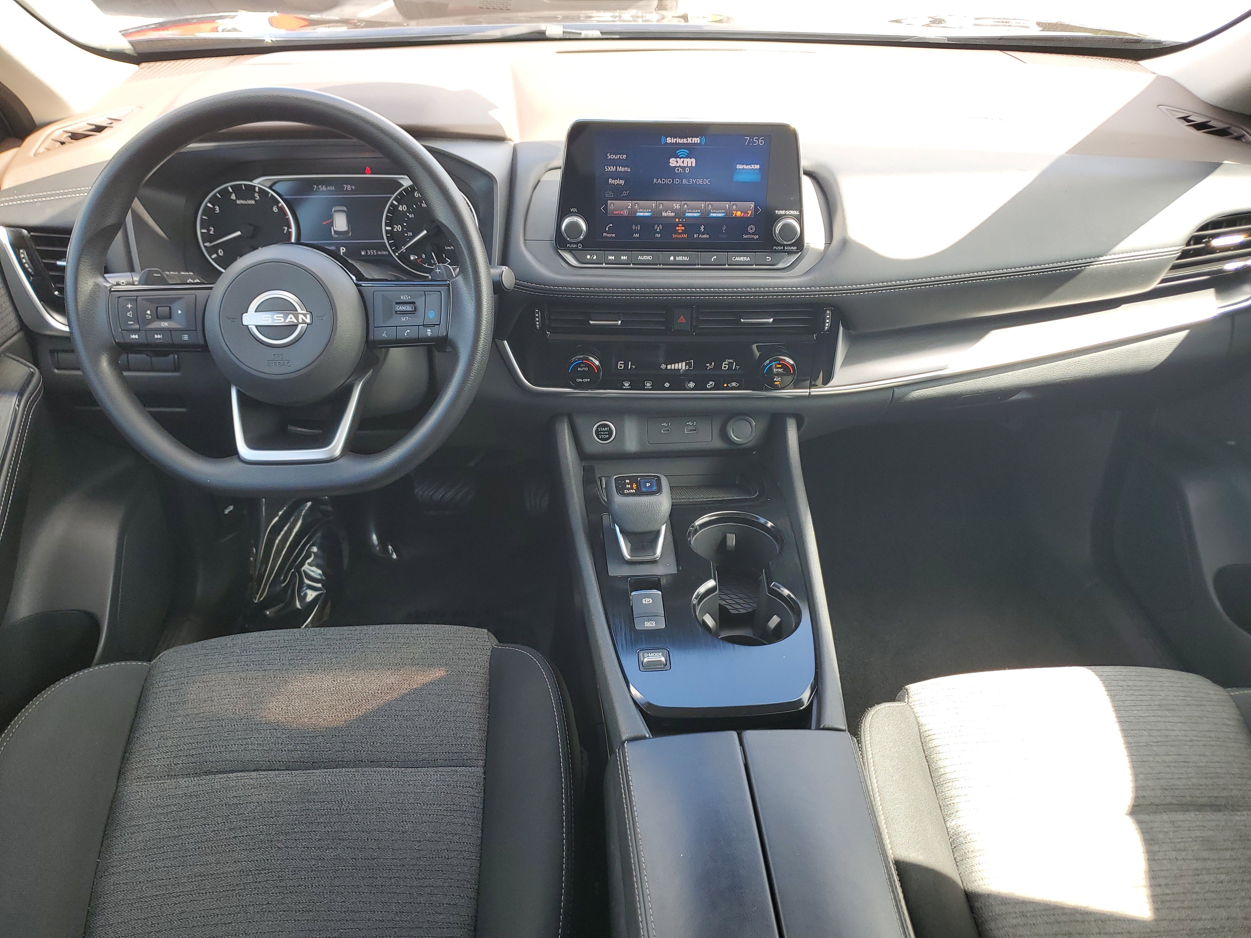 Used 2022 Nissan Rogue SV image 16