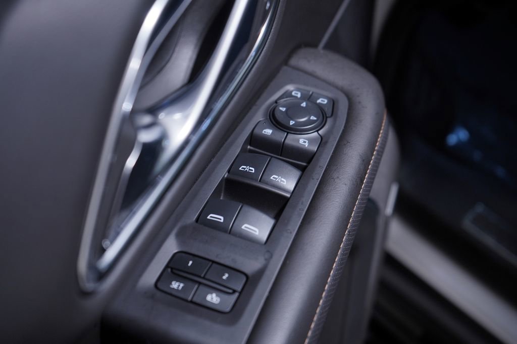 Used 2024 GMC Yukon AT4 w/ AT4 Premium Plus Package image 17