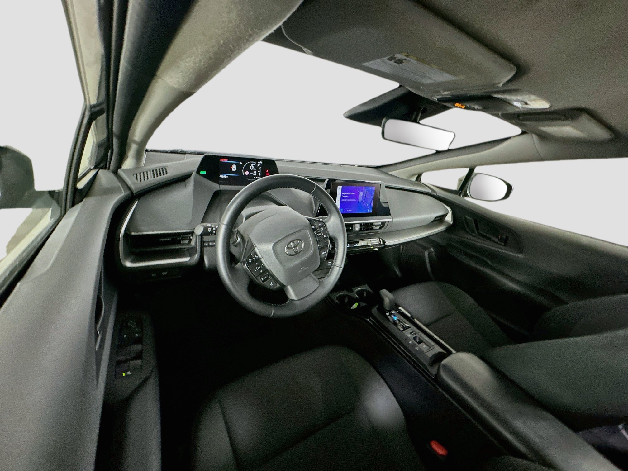 Used 2026 Toyota Prius LE FWD image 18
