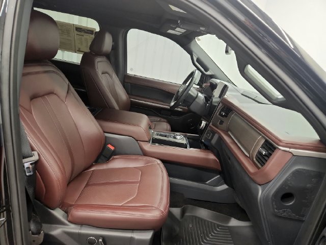 Used 2023 Ford Expedition Limited RWD image 26