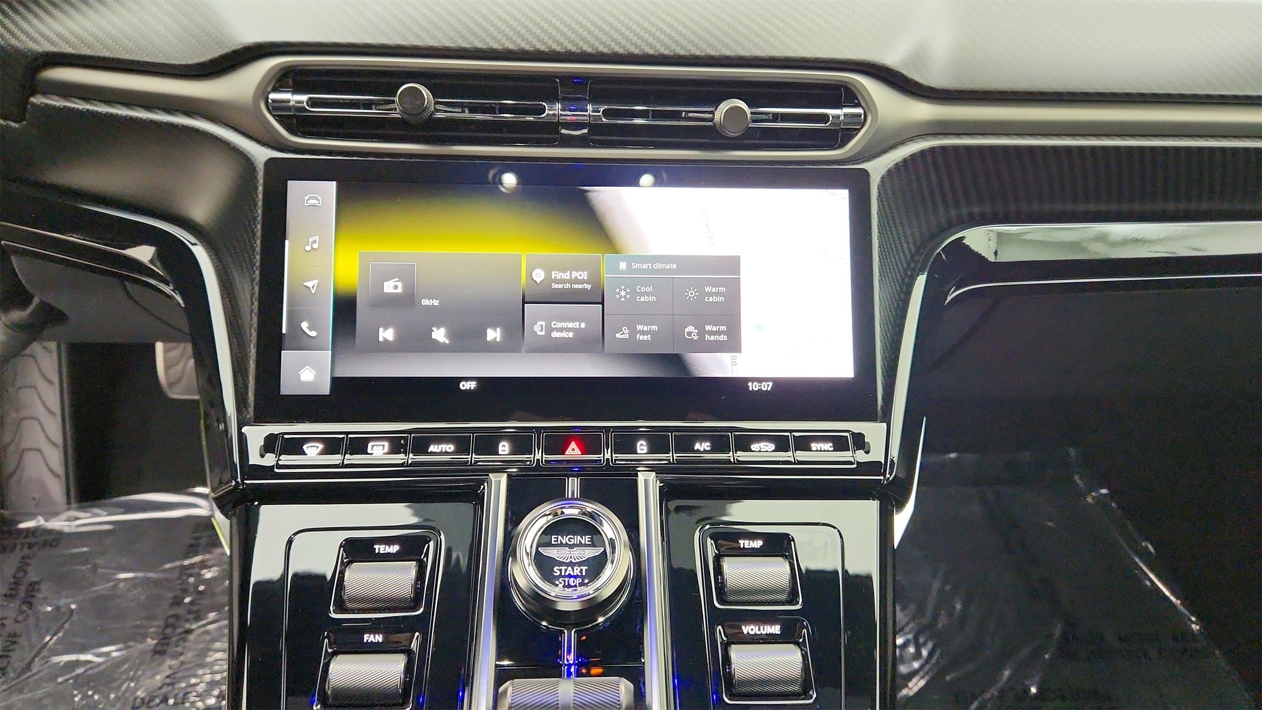 Used 2025 Aston Martin V8 Vantage Coupe image 10