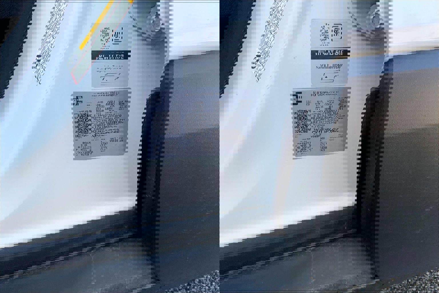 Used 2023 GMC Acadia AT4 image 31