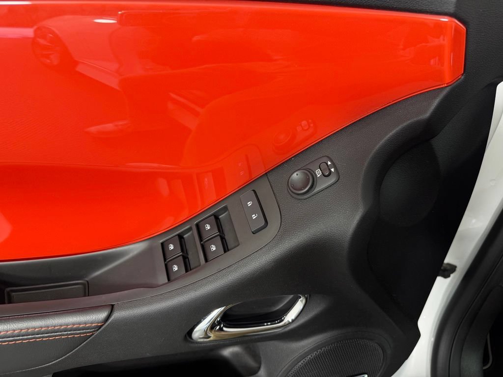 Used 2013 Chevrolet Camaro SS RWD image 18