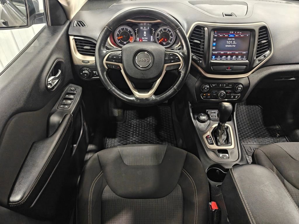 Used 2015 Jeep Cherokee Latitude w/ Cold Weather Group image 3