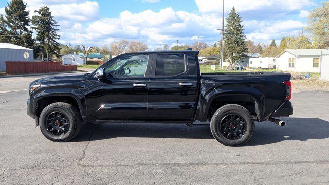 Used 2024 Toyota Tacoma Limited w/ Limited Package (LT) image 9