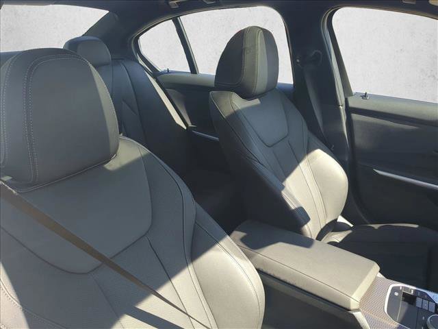 Used 2025 BMW 330i xDrive Sedan image 21