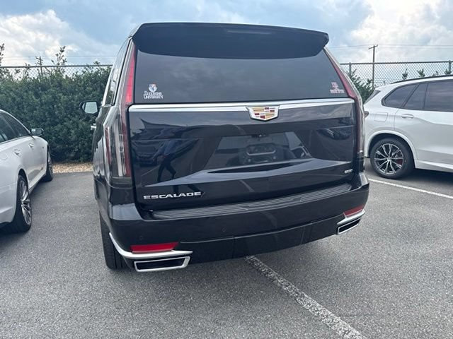 Used 2023 Cadillac Escalade Premium Luxury AWD/4WD image 8