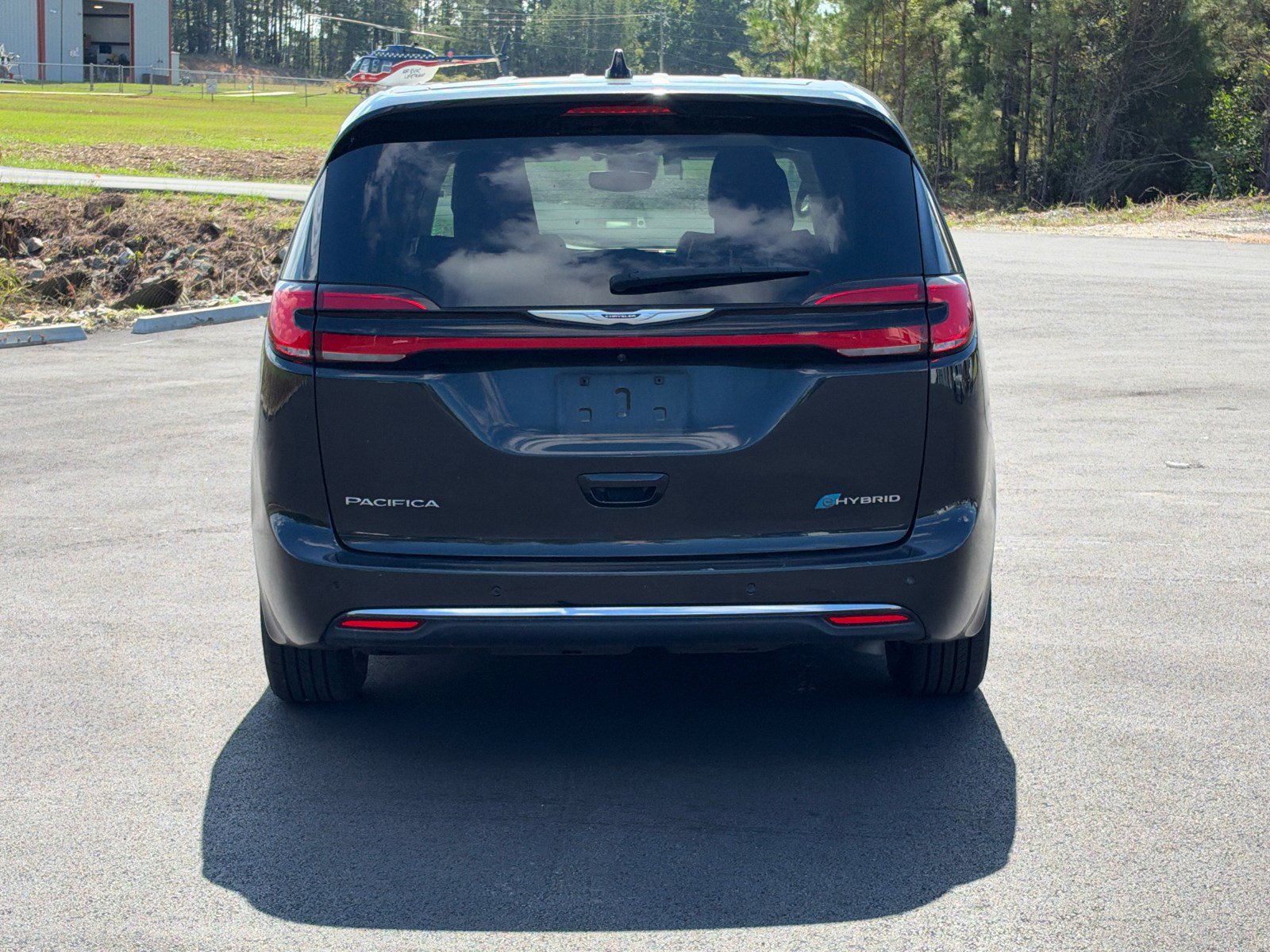 Used 2023 Chrysler Pacifica Limited FWD image 6