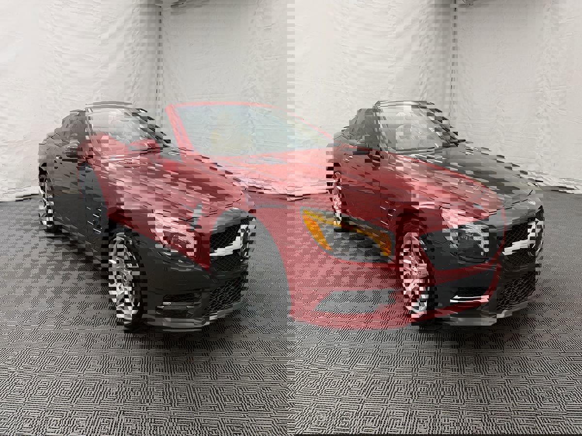 Used 2013 Mercedes-Benz SL 550 image 4