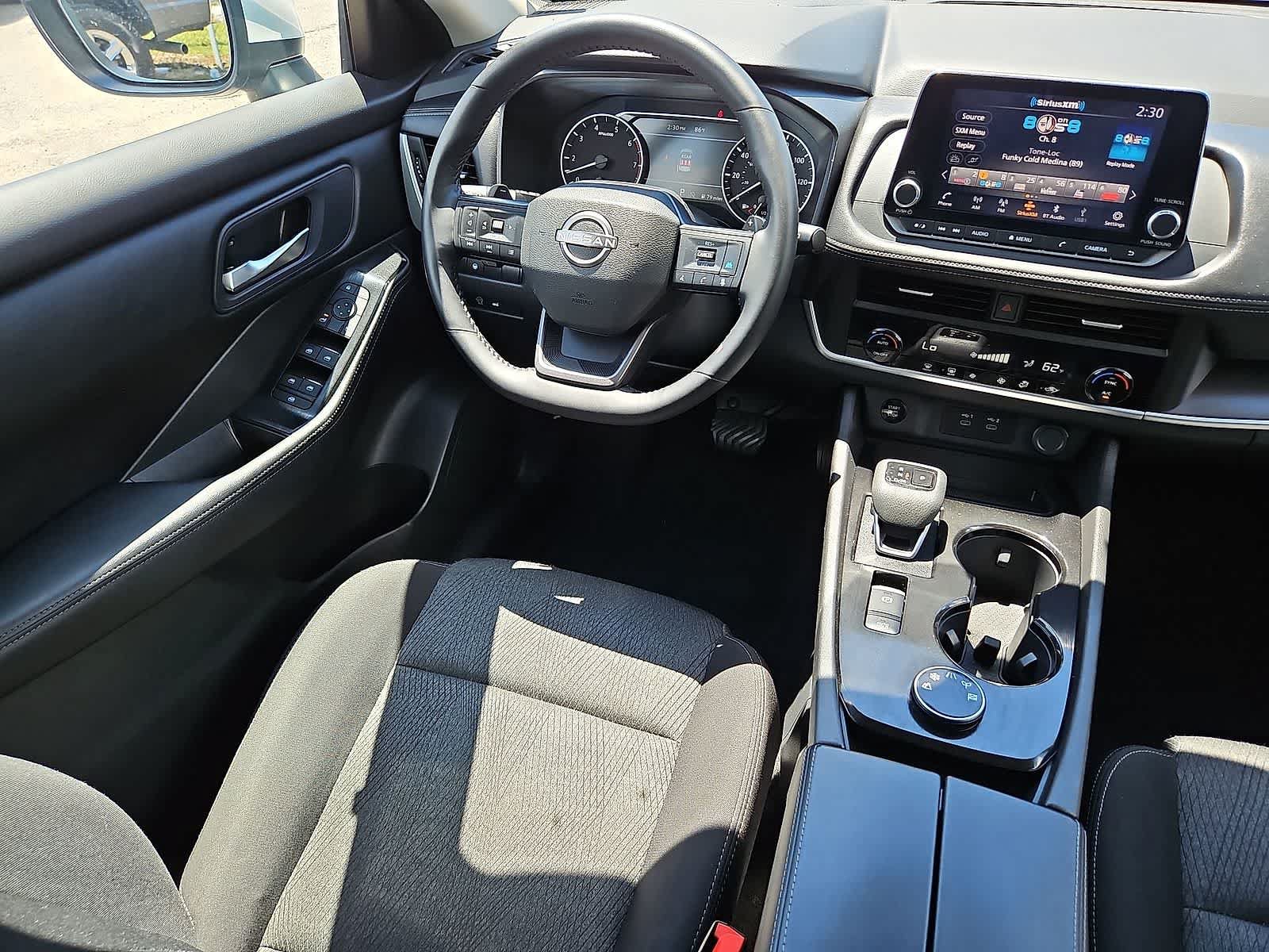 Used 2025 Nissan Rogue SV AWD/4WD image 10