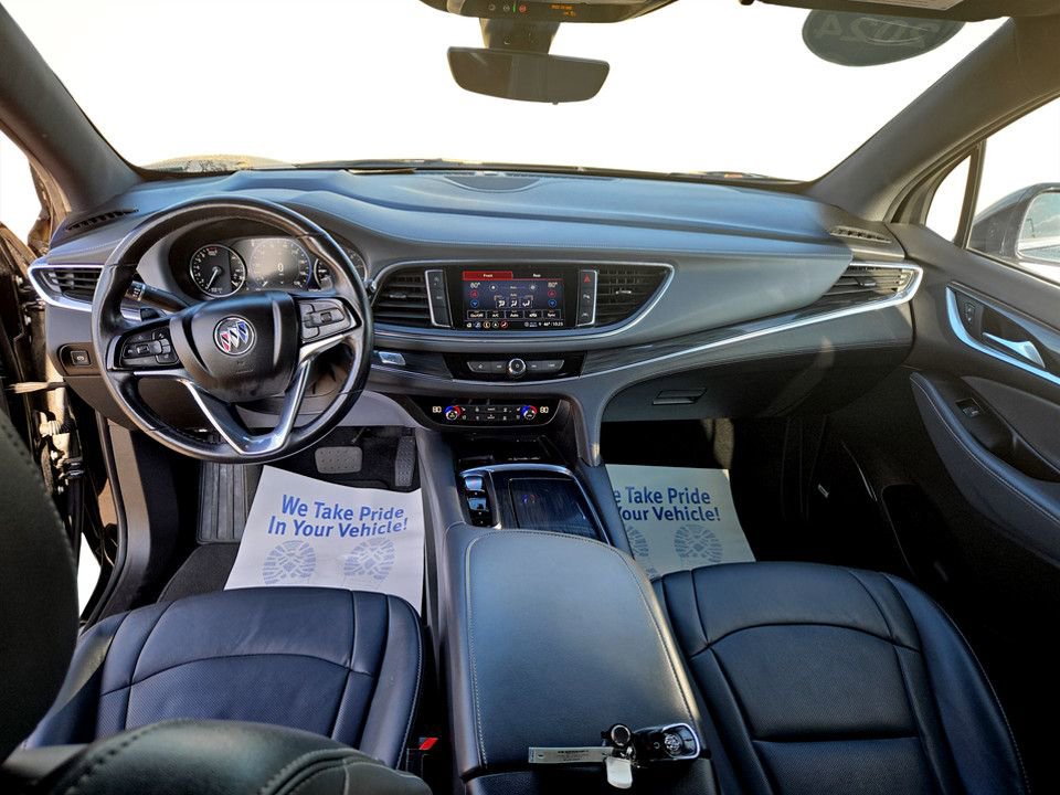 Used 2024 Buick Enclave Premium image 13