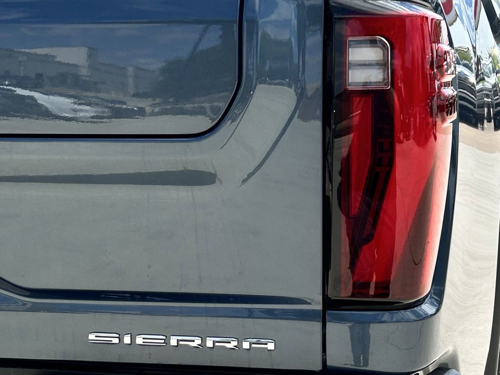 Used 2025 GMC Sierra 3500 Denali AWD/4WD image 7