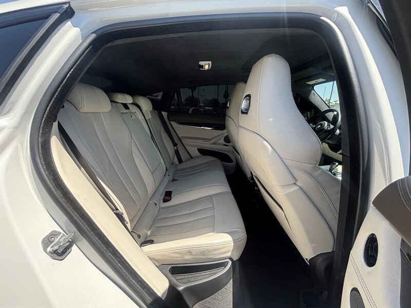Used 2018 BMW X6 M AWD/4WD image 21