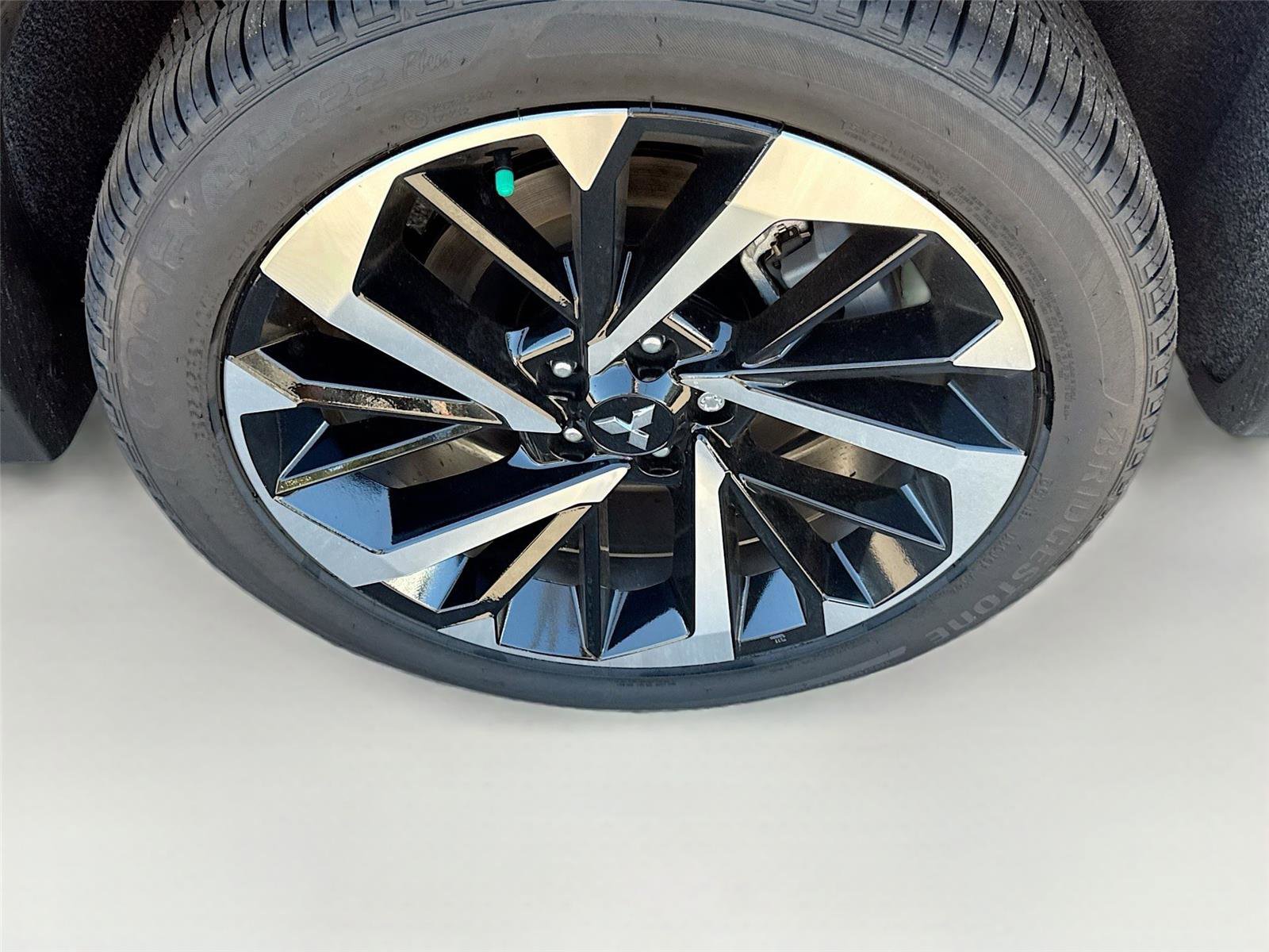 New 2025 Mitsubishi Outlander SEL AWD/4WD image 32