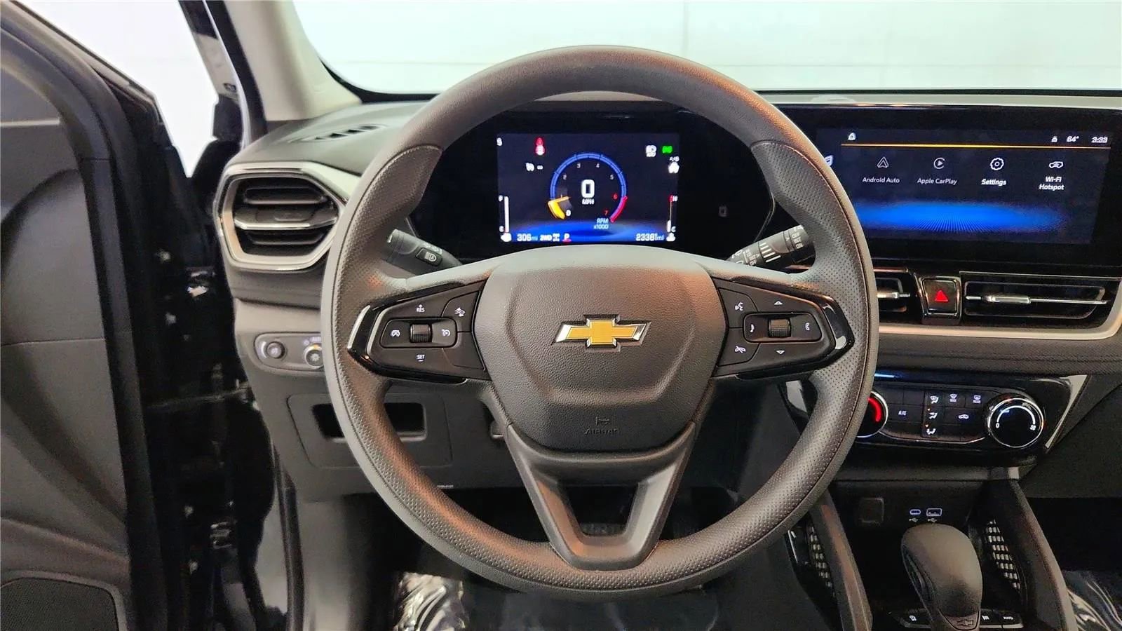 Used 2025 Chevrolet TrailBlazer LT image 32