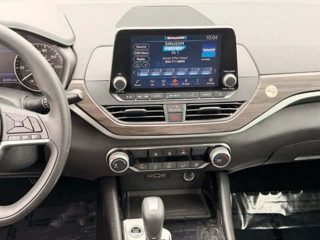 Used 2024 Nissan Altima 2.5 SV FWD image 15