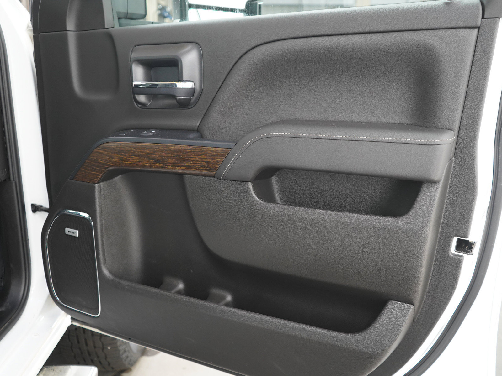 Used 2019 GMC Sierra 2500 Denali AWD/4WD image 9