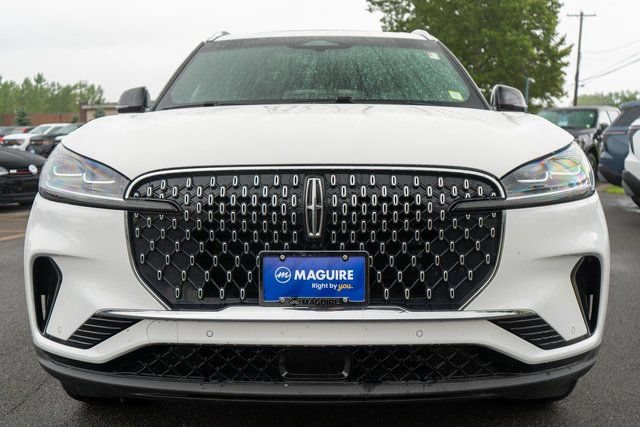 Used 2025 Lincoln Aviator Reserve w/ Illumination Package AWD/4WD image 3