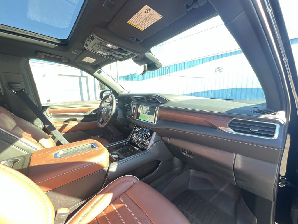 Used 2023 GMC Yukon XL Denali Ultimate image 30