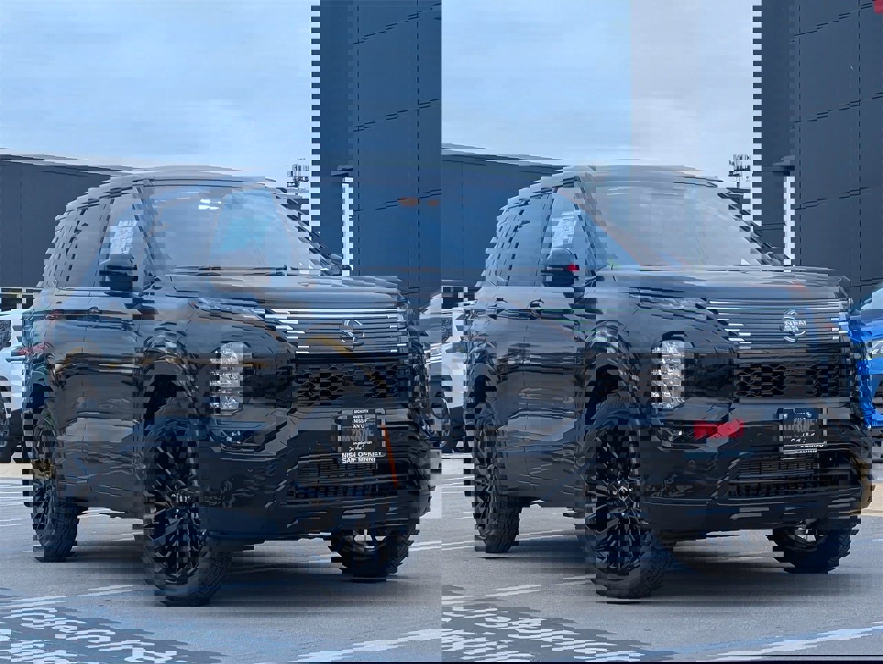 New 2026 Nissan Rogue SL image 2