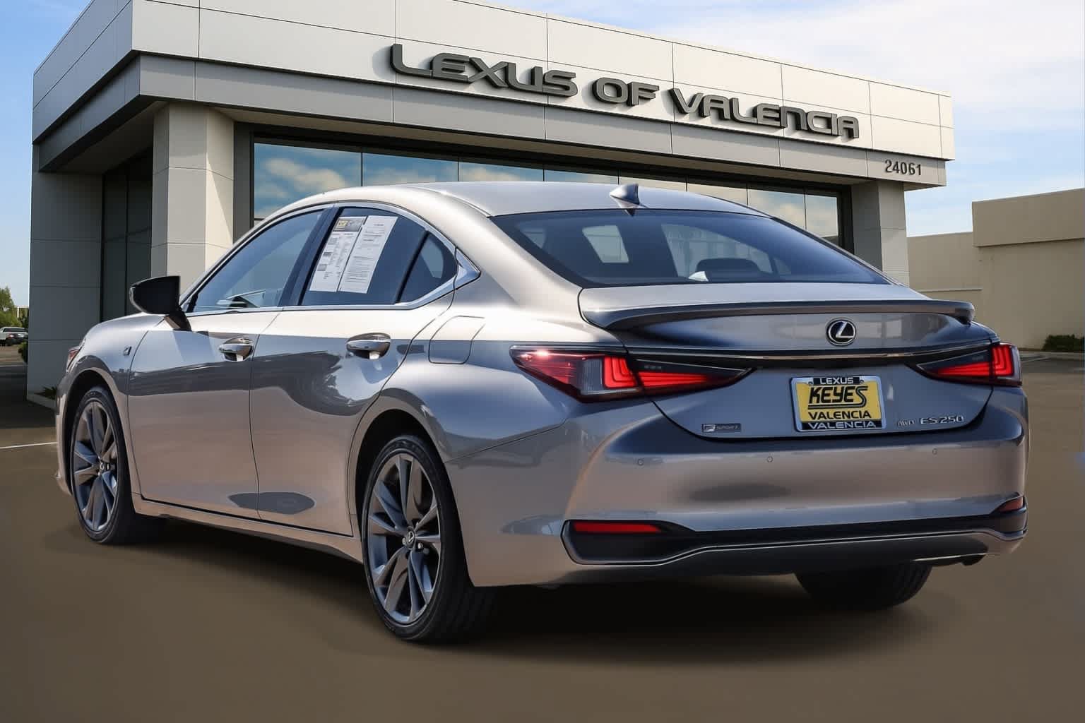 Used 2021 Lexus ES 250 F Sport w/ Accessory Package 2 AWD/4WD image 2